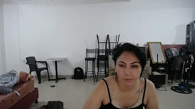 yohacriss online show from November 1, 2025, 4:58 am