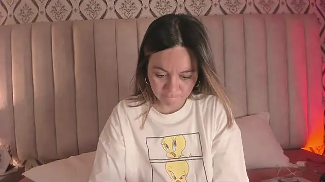 Sky Junne online show from February 26, 2026, 5:23 pm