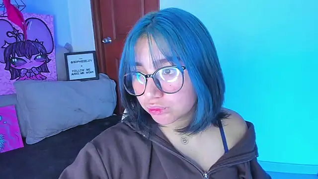 sophiievv online show from February 4, 2026, 8:03 pm