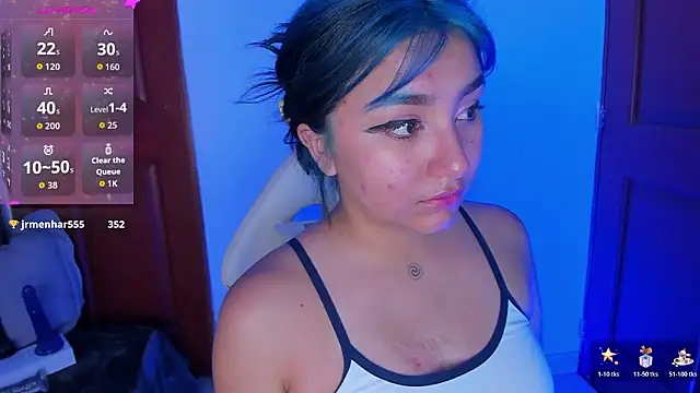 sophiievv online show from February 12, 2026, 7:14 am