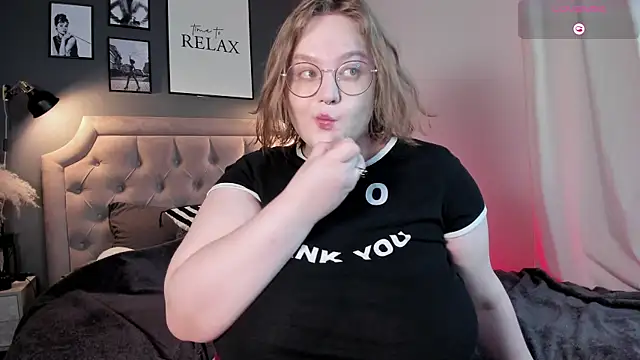 Snapshot of Alissa_S chatting on February 20, 2025, 4:25 pm Alissa S online show from February 20, 2025, 4:25 pm