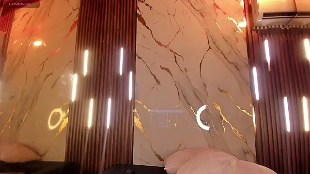 VictoriaDuart online show from March 18, 2026, 8:12 pm