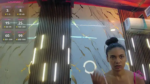 VictoriaDuart online show from March 19, 2026, 8:24 pm