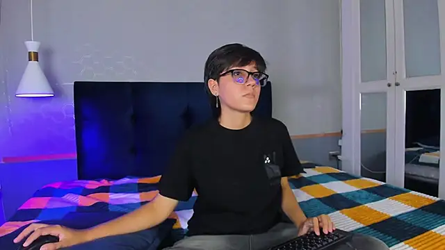 Tsuki Maru online show from September 25, 2025, 8:12 pm