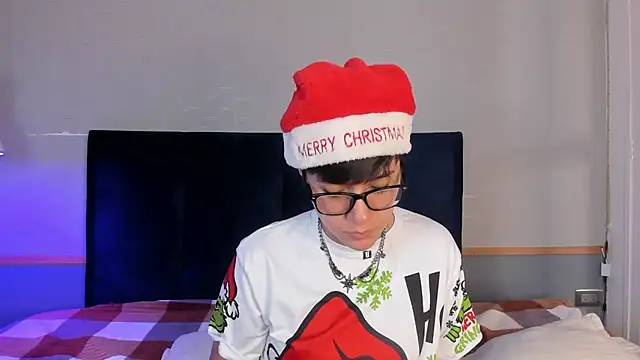 Tsuki Maru online show from December 3, 2025, 7:23 pm