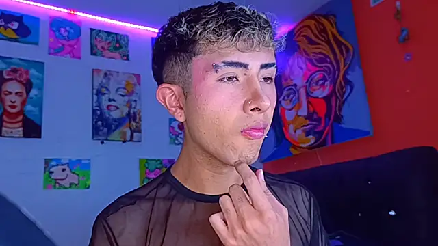 NoahXitrux online show from September 13, 2025, 1:05 am