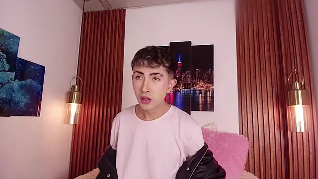 NoahXitrux online show from September 23, 2025, 12:41 pm