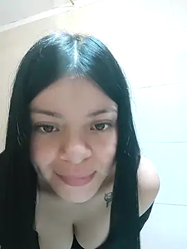 Snapshot of LunaJacobs chatting on November 5, 2025, 3:45 pm LunaJacobs online show from November 5, 2025, 3:45 pm