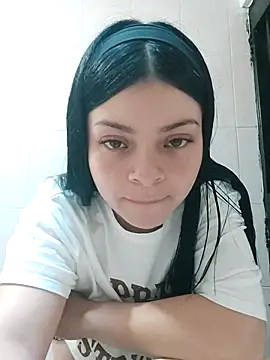 Snapshot of LunaJacobs chatting on November 10, 2025, 9:47 pm LunaJacobs online show from November 10, 2025, 9:47 pm