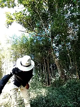 Snapshot of AlphaAlterX chatting on February 26, 2026, 2:27 pm AlphaAlterX online show from February 26, 2026, 2:27 pm