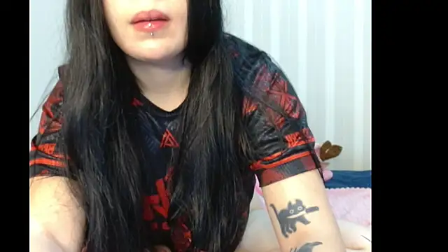 Snapshot of ingridequinti chatting on November 2, 2025, 1:41 am ingridequinti online show from November 2, 2025, 1:41 am