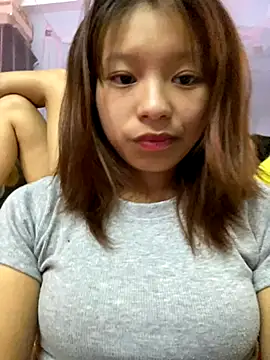 Snapshot of Mai_bb chatting on October 3, 2025, 7:27 am Mai bb online show from October 3, 2025, 7:27 am