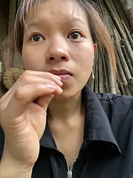 Snapshot of Mai_bb chatting on October 7, 2025, 8:44 am Mai bb online show from October 7, 2025, 8:44 am