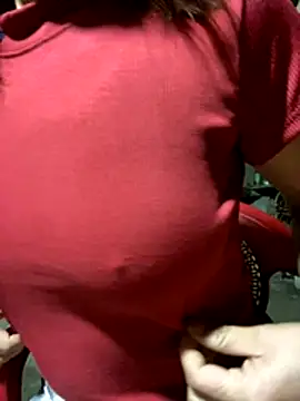 Snapshot of Mai_bb chatting on October 26, 2025, 7:03 am Mai bb online show from October 26, 2025, 7:03 am