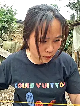 ALIENHR38 online show from April 16, 2026, 1:39 am