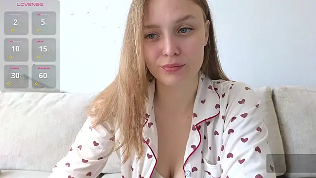 Snapshot of Hot_Lili1 chatting on September 15, 2025, 3:06 am Hot Lili1 online show from September 15, 2025, 3:06 am