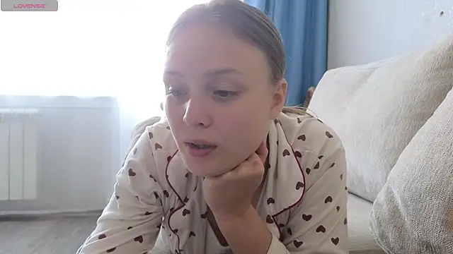 Snapshot of Hot_Lili1 chatting on September 22, 2025, 5:42 am Hot Lili1 online show from September 22, 2025, 5:42 am