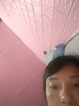 soope-00 online show from October 4, 2025, 4:43 am