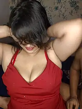 priyaverma00 online show from July 6, 2026, 4:09 pm