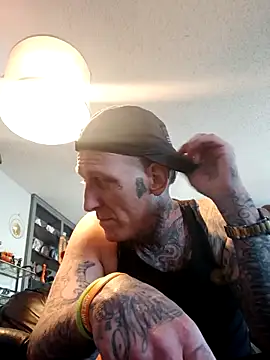 MRTATTWO online show from September 9, 2025, 11:37 pm