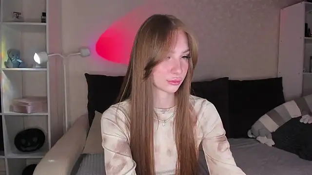 AliceLababy  online show from November 8, 2025, 3:50 am