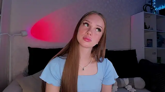 AliceLababy  online show from November 9, 2025, 3:16 am