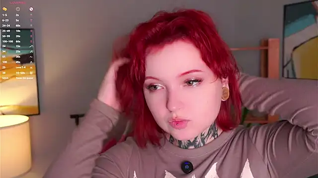 MarnaHarbor online show from September 9, 2025, 1:43 pm