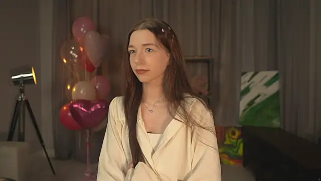 RoxieBolich online show from October 12, 2025, 1:54 pm