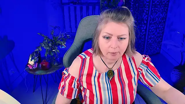 Snapshot of TiffanyBrauny chatting on September 9, 2025, 10:26 am TiffanyBrauny online show from September 9, 2025, 10:26 am