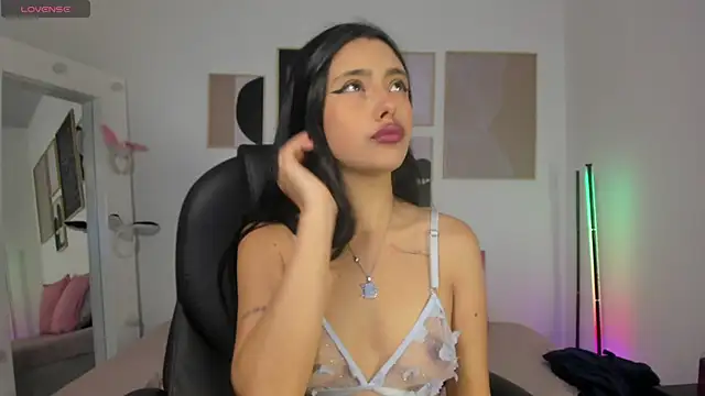 Snapshot of nahomi_kiss20 chatting on September 12, 2025, 12:27 pm nahomi kiss20 online show from September 12, 2025, 12:27 pm