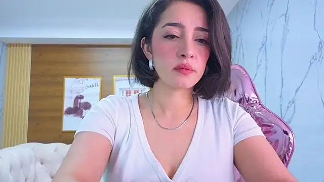 Snapshot of sara_lopez_s chatting on June 20, 2026, 1:47 pm sara lopez s online show from June 20, 2026, 1:47 pm