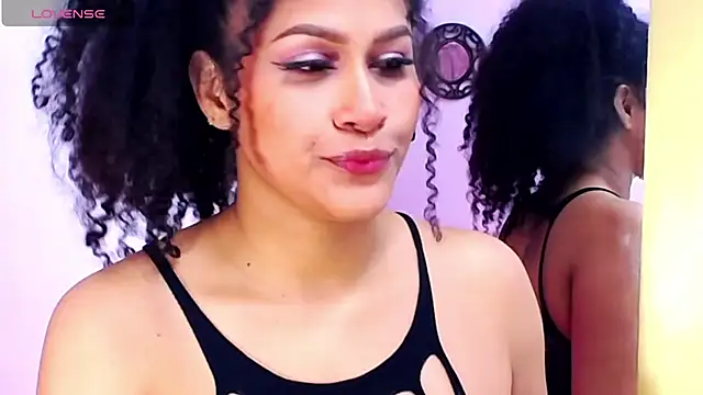 Snapshot of AYSHA_WATSON chatting on October 14, 2025, 1:12 pm AYSHA WATSON online show from October 14, 2025, 1:12 pm