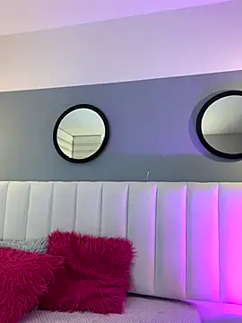 Mila Hank  online show from October 14, 2025, 12:17 pm