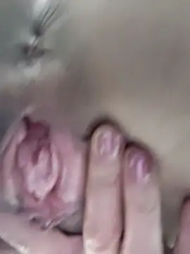 Lyly suri07 online show from December 2, 2025, 5:08 pm