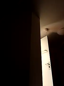 Alexgrande111 online show from November 19, 2025, 7:58 pm