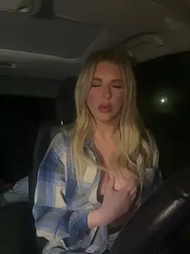 Snapshot of ariawoods chatting on March 13, 2025, 1:43 am ariawoods online show from March 13, 2025, 1:43 am