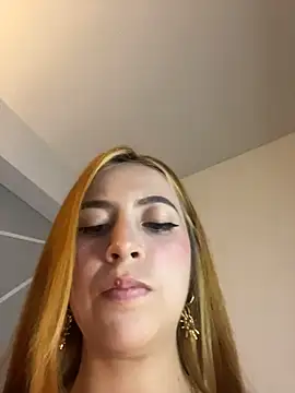 Snapshot of Little_ginger chatting on November 13, 2025, 1:59 am Little ginger online show from November 13, 2025, 1:59 am