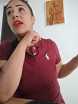 KittyHoleshot87 online show from February 23, 2026, 5:43 pm