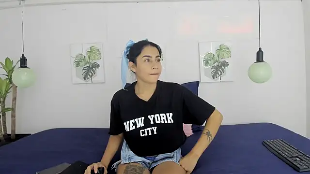 Lady rossee online show from November 14, 2025, 1:10 pm