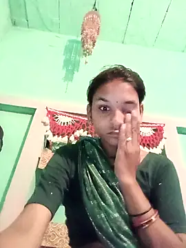 Idhika Jha online show from October 12, 2025, 1:04 am