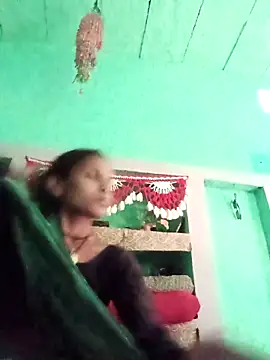 Idhika Jha online show from November 24, 2025, 6:57 am