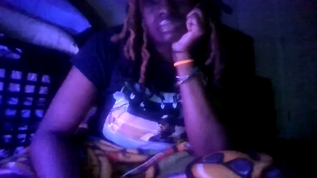 prettymaa online show from October 18, 2025, 10:43 pm