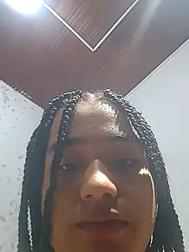 michelle perla online show from October 28, 2025, 6:43 pm