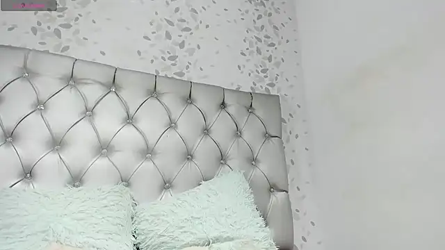 michelle perla online show from November 8, 2025, 7:45 pm