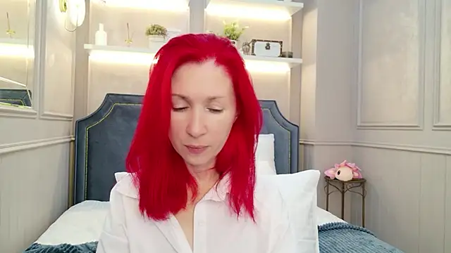 Sofia Lix online show from December 4, 2025, 4:00 am