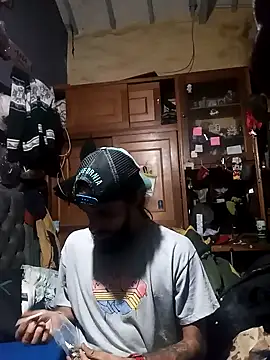 hairy mannn online show from November 4, 2025, 7:13 pm