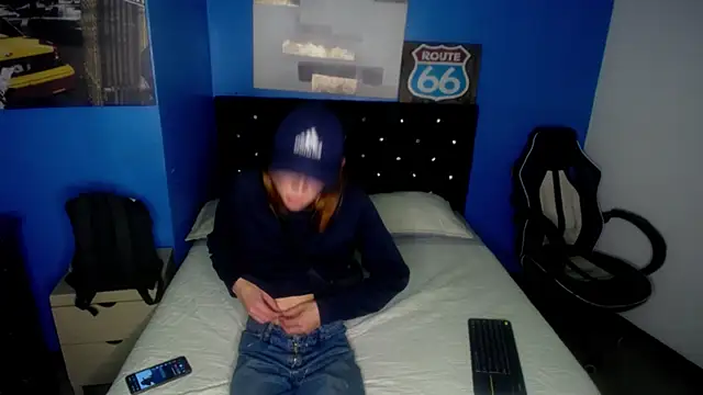 Snapshot of Aaron_Fordd chatting on October 20, 2025, 5:46 pm Aaron Fordd online show from October 20, 2025, 5:46 pm