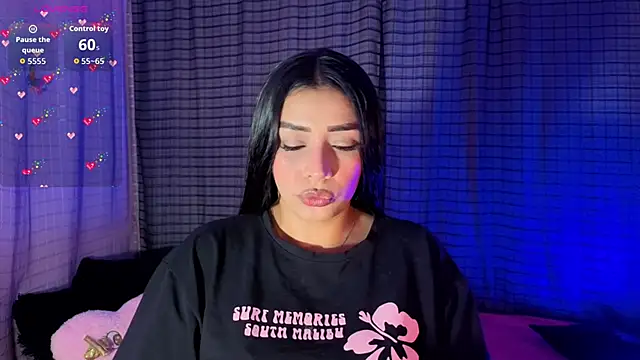 Snapshot of Kayleemorales chatting on October 15, 2025, 5:46 pm Kayleemorales online show from October 15, 2025, 5:46 pm