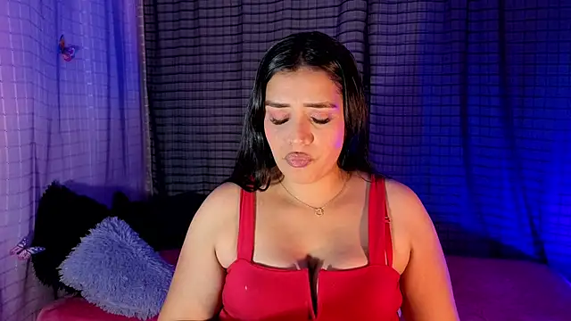 Snapshot of Kayleemorales chatting on October 25, 2025, 8:03 pm Kayleemorales online show from October 25, 2025, 8:03 pm