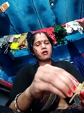 Jooli xx online show from March 21, 2026, 8:19 am